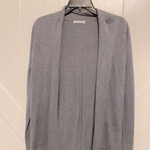 LIKE NEW gray long cardigan sweater ❤️